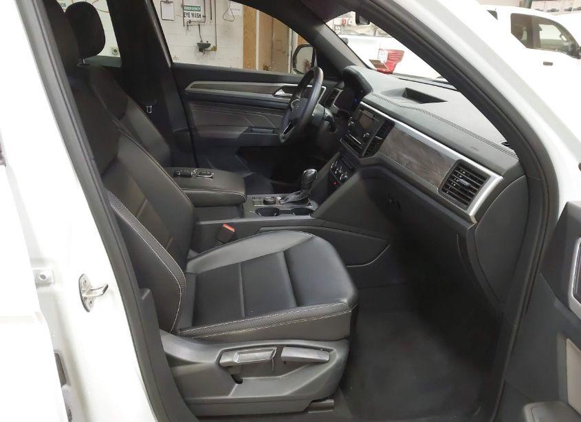 Photo 5 of 2022 Volkswagen Atlas CROSS SPORT 2.0T SE (VIN 1V2LC2CA1NC224130)
