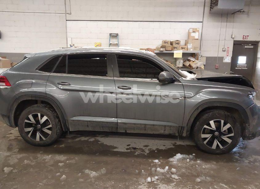 Photo 14 of 2022 Volkswagen Atlas CROSS SPORT 2.0T SE (VIN 1V2LC2CA6NC202401)
