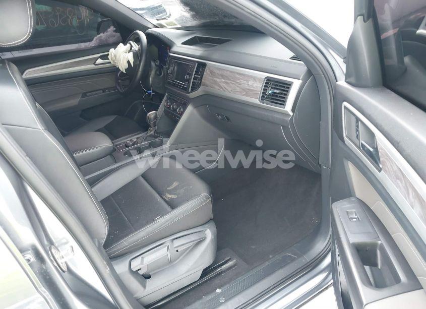 Photo 5 of 2022 Volkswagen Atlas CROSS SPORT 2.0T SE (VIN 1V2LC2CA6NC202401)