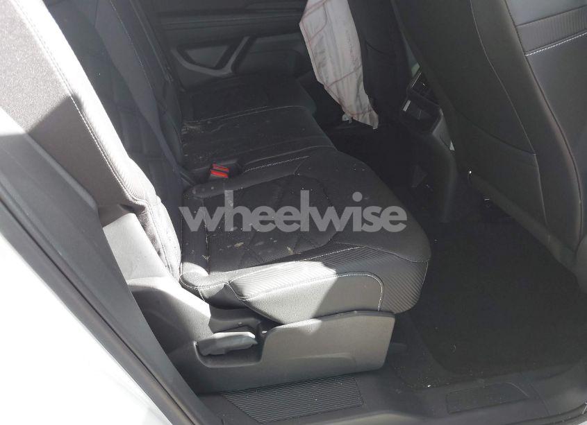 Photo 8 of 2024 Volkswagen Atlas CROSS SPORT 2.0T SE (VIN 1V2LE2CA0RC249150)