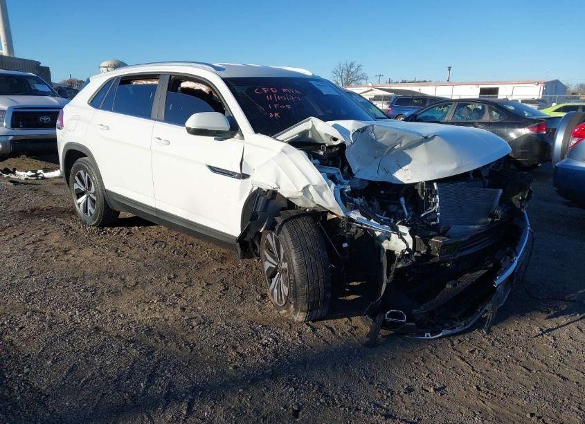 2024 Volkswagen Atlas CROSS SPORT 2.0T SE (VIN 1V2LE2CA2RC204968) main photo