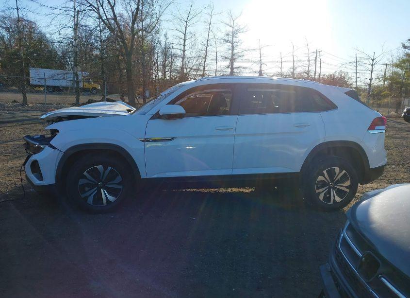 Photo 14 of 2024 Volkswagen Atlas CROSS SPORT 2.0T SE (VIN 1V2LE2CA2RC204968)