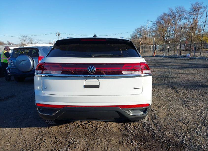 Photo 16 of 2024 Volkswagen Atlas CROSS SPORT 2.0T SE (VIN 1V2LE2CA2RC204968)