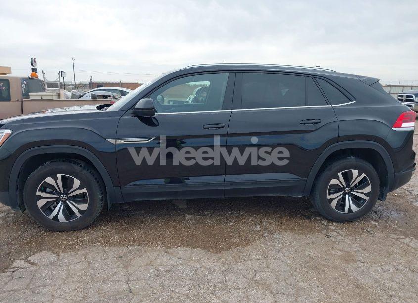 Photo 14 of 2024 Volkswagen Atlas CROSS SPORT 2.0T SE (VIN 1V2LE2CA4RC229547)