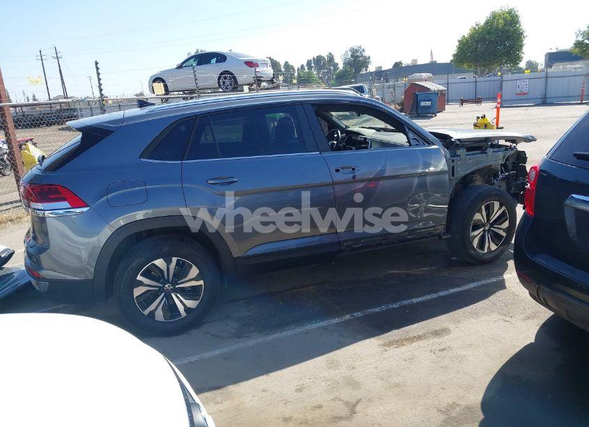 Photo 14 of 2024 Volkswagen Atlas CROSS SPORT 2.0T SE (VIN 1V2LE2CA5RC225216)