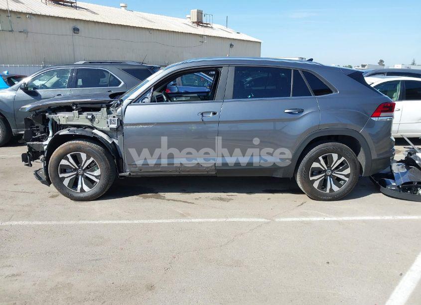 Photo 15 of 2024 Volkswagen Atlas CROSS SPORT 2.0T SE (VIN 1V2LE2CA5RC225216)