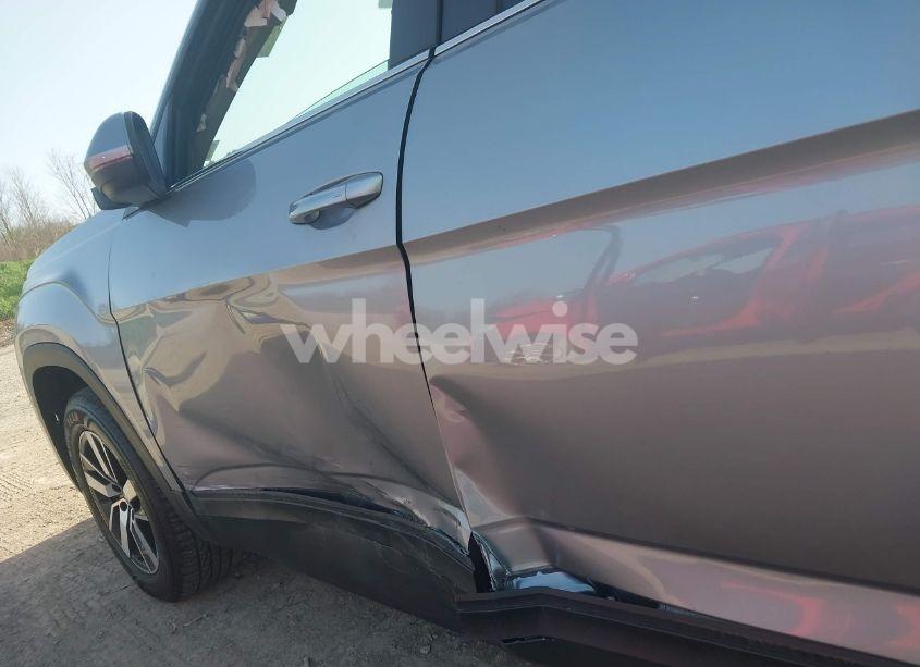 Photo 6 of 2021 Volkswagen Atlas 2.0T SE (VIN 1V2LP2CA1MC538847)