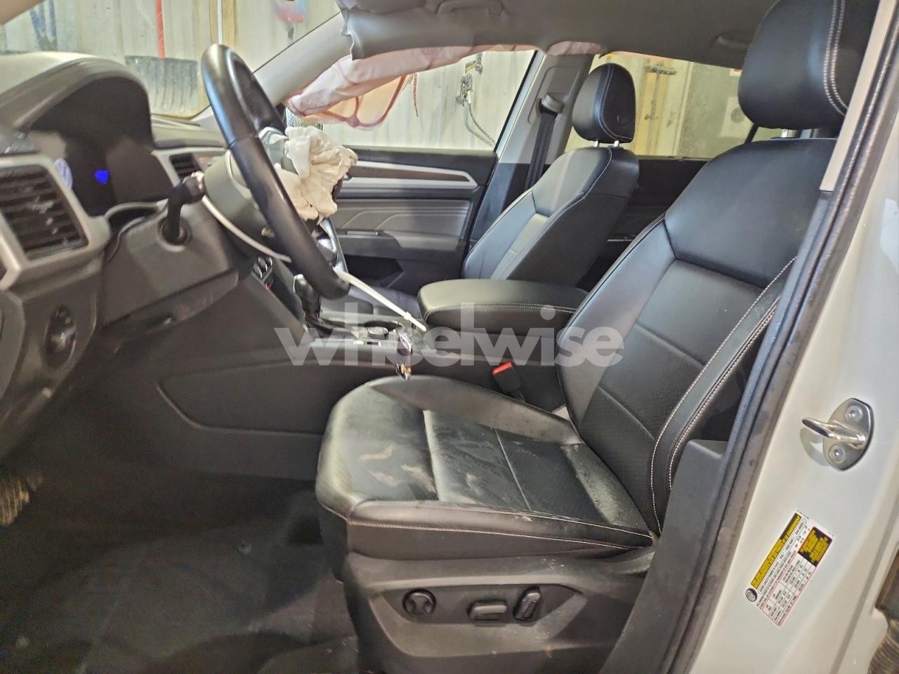 Photo 7 of 2022 VOLKSWAGEN ATLAS SE N/A (VIN 1V2LP2CA8NC556683)