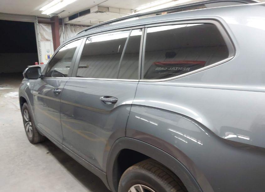 Photo 14 of 2022 Volkswagen Atlas 2.0T SE (VIN 1V2LP2CA9NC531405)