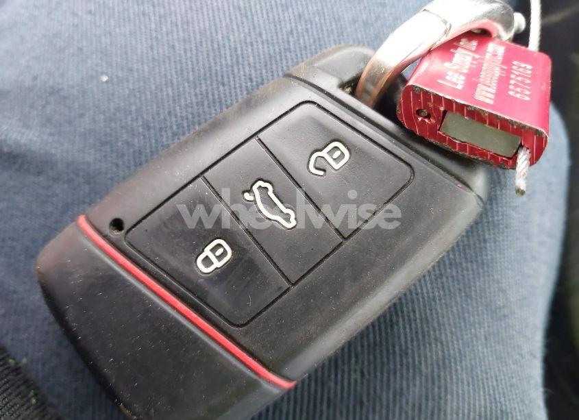 Photo 11 of 2019 Volkswagen Atlas 3.6L V6 SE (VIN 1V2LR2CA1KC549628)