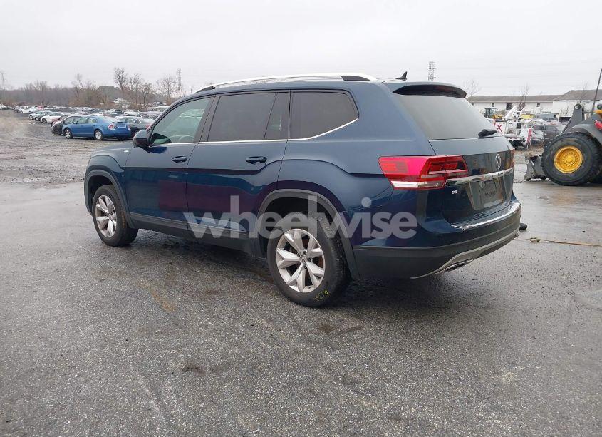 Photo 3 of 2019 Volkswagen Atlas 3.6L V6 SE (VIN 1V2LR2CA1KC549628)