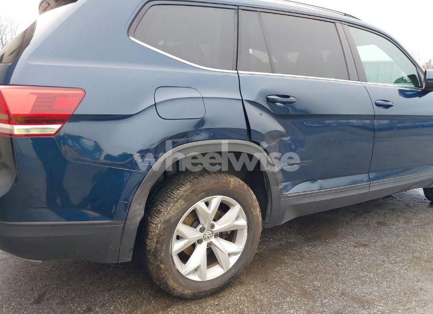 Photo 6 of 2019 Volkswagen Atlas 3.6L V6 SE (VIN 1V2LR2CA1KC549628)