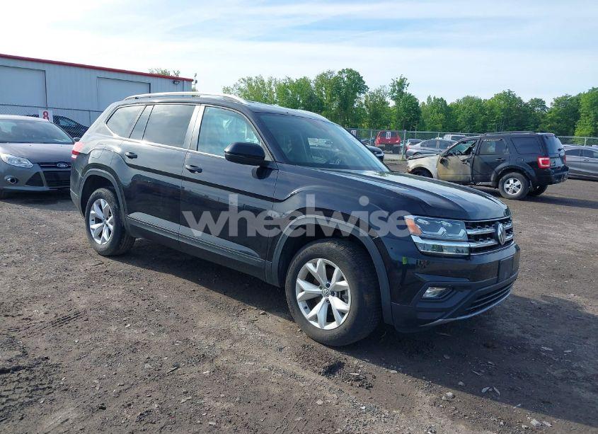 2019 Volkswagen Atlas 3.6L V6 SE (VIN 1V2LR2CA1KC606796) main photo