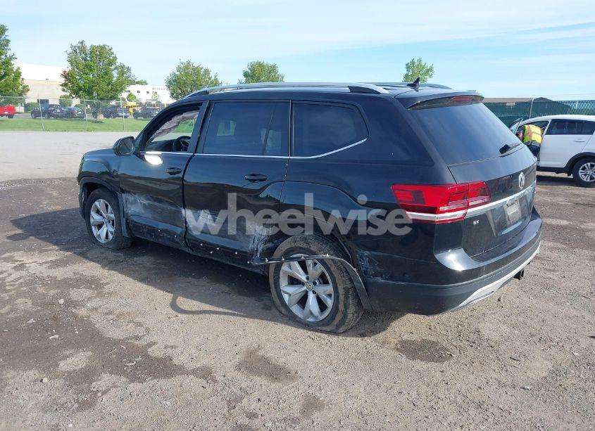 Photo 3 of 2019 Volkswagen Atlas 3.6L V6 SE (VIN 1V2LR2CA1KC606796)