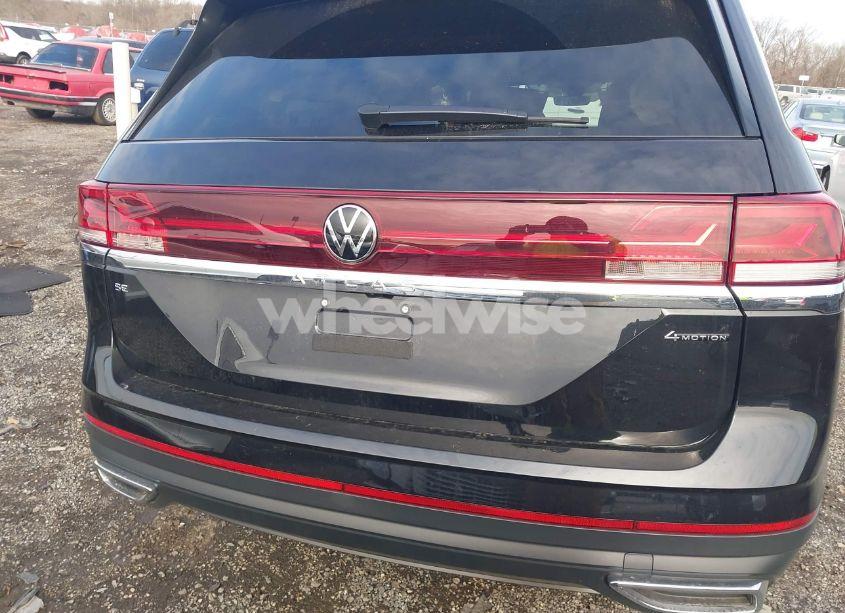 Photo 16 of 2024 Volkswagen Atlas 2.0T SE (VIN 1V2LR2CA1RC603228)