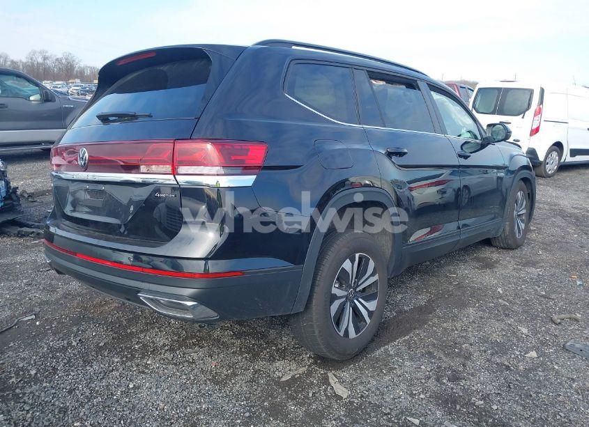 Photo 4 of 2024 Volkswagen Atlas 2.0T SE (VIN 1V2LR2CA1RC603228)