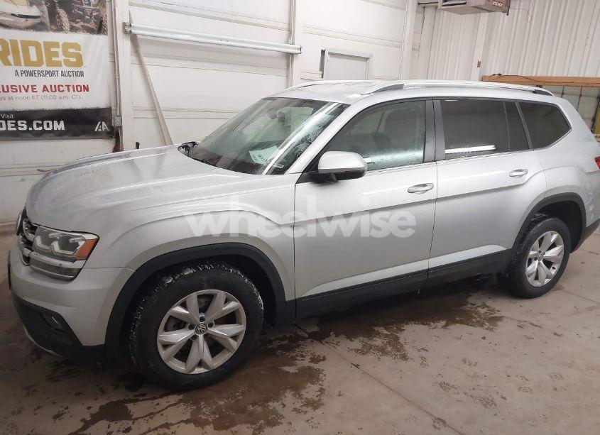 Photo 14 of 2019 Volkswagen Atlas 3.6L V6 SE (VIN 1V2LR2CA2KC533079)