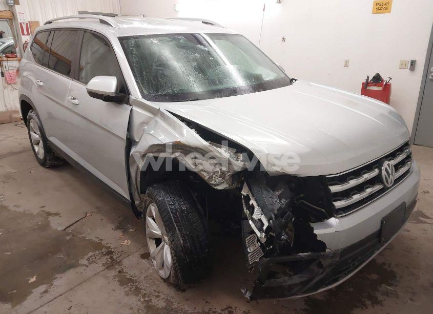 Photo 6 of 2019 Volkswagen Atlas 3.6L V6 SE (VIN 1V2LR2CA2KC533079)