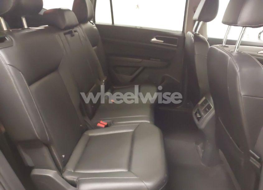 Photo 8 of 2019 Volkswagen Atlas 3.6L V6 SE (VIN 1V2LR2CA2KC533079)