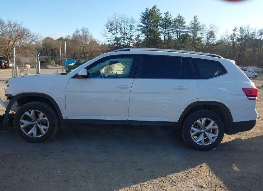 Photo 14 of 2019 Volkswagen Atlas 3.6L V6 SE (VIN 1V2LR2CA2KC601218)