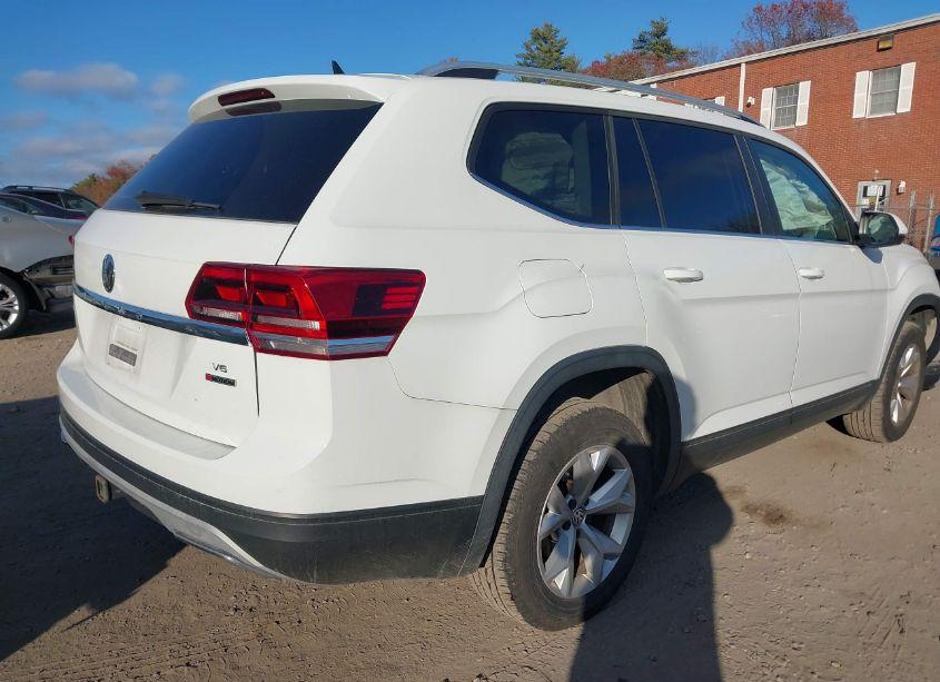 Photo 4 of 2019 Volkswagen Atlas 3.6L V6 SE (VIN 1V2LR2CA2KC601218)