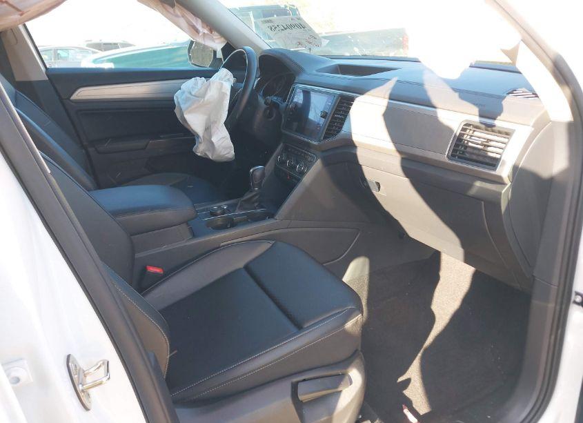 Photo 5 of 2019 Volkswagen Atlas 3.6L V6 SE (VIN 1V2LR2CA2KC601218)