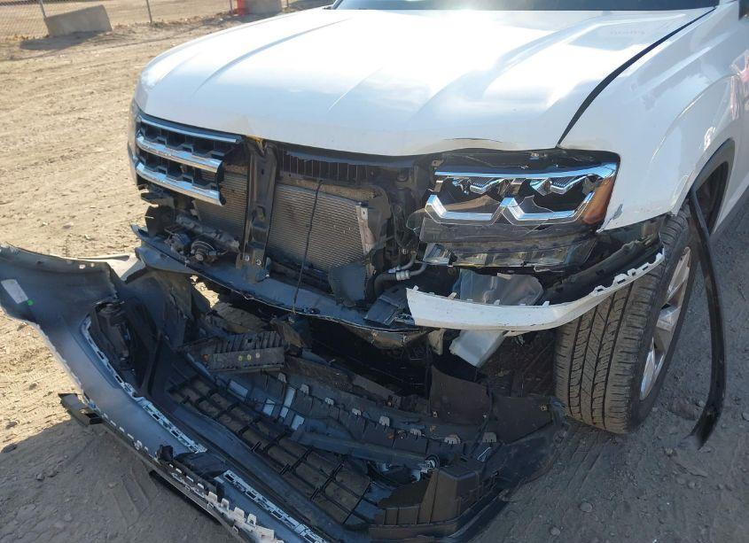 Photo 6 of 2019 Volkswagen Atlas 3.6L V6 SE (VIN 1V2LR2CA2KC601218)