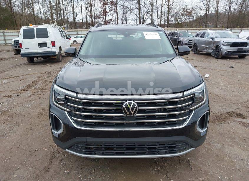 Photo 13 of 2024 Volkswagen Atlas 2.0T SE (VIN 1V2LR2CA4RC528072)