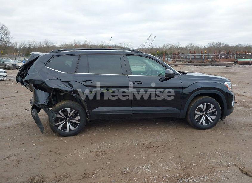 Photo 14 of 2024 Volkswagen Atlas 2.0T SE (VIN 1V2LR2CA4RC528072)