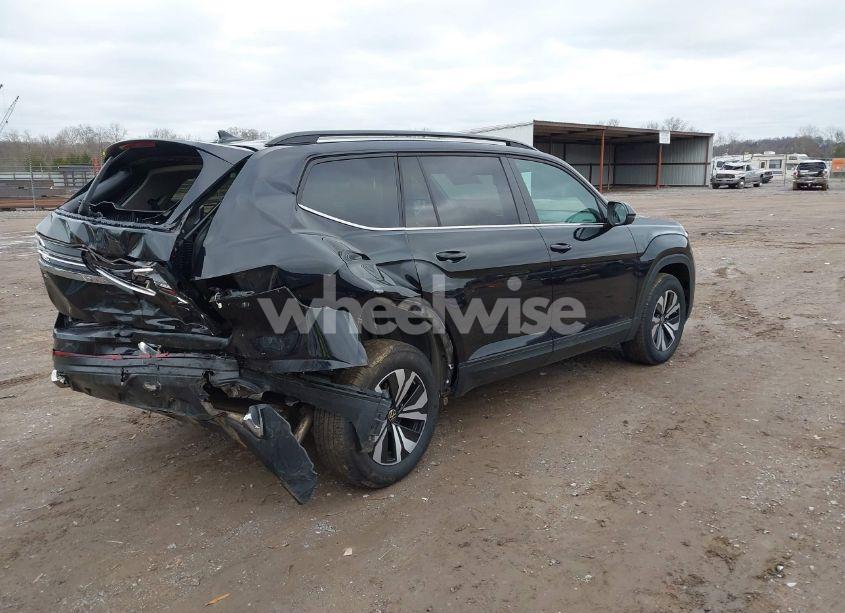 Photo 4 of 2024 Volkswagen Atlas 2.0T SE (VIN 1V2LR2CA4RC528072)