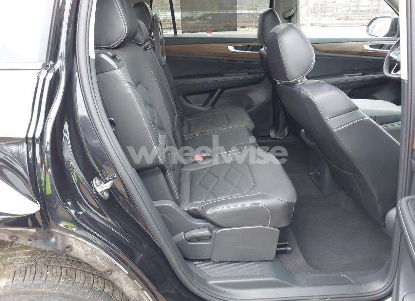 Photo 8 of 2024 Volkswagen Atlas 2.0T SE (VIN 1V2LR2CA4RC528072)