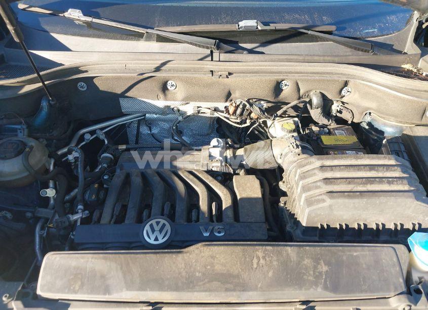 Photo 10 of 2018 Volkswagen Atlas (VIN 1V2LR2CA5JC577852)