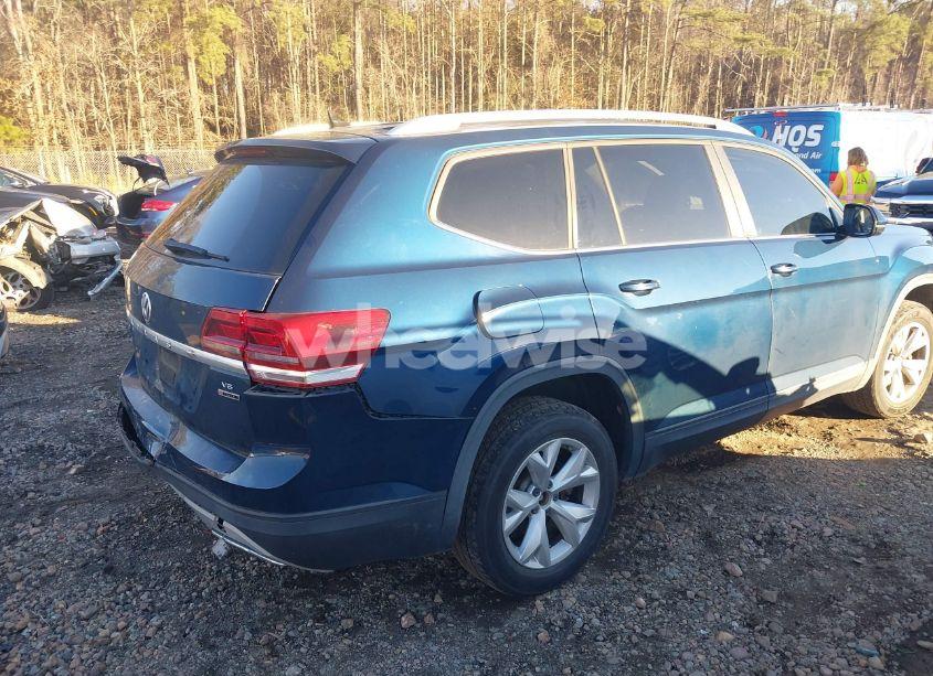 Photo 4 of 2018 Volkswagen Atlas (VIN 1V2LR2CA5JC577852)