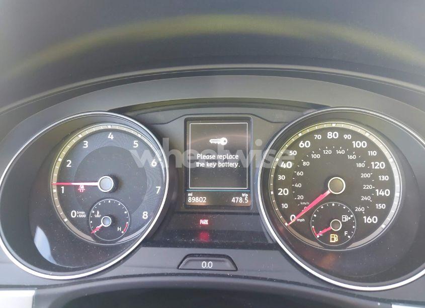 Photo 7 of 2018 Volkswagen Atlas (VIN 1V2LR2CA5JC577852)