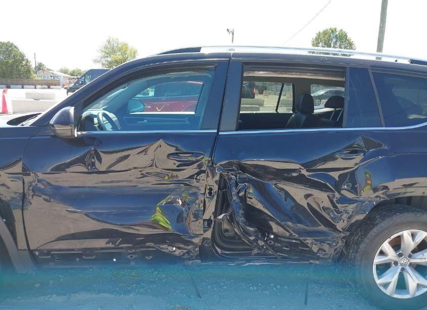 Photo 14 of 2018 Volkswagen Atlas 3.6L V6 SE/3.6L V6 SE W/TECHNOLOGY (VIN 1V2LR2CA7JC559028)