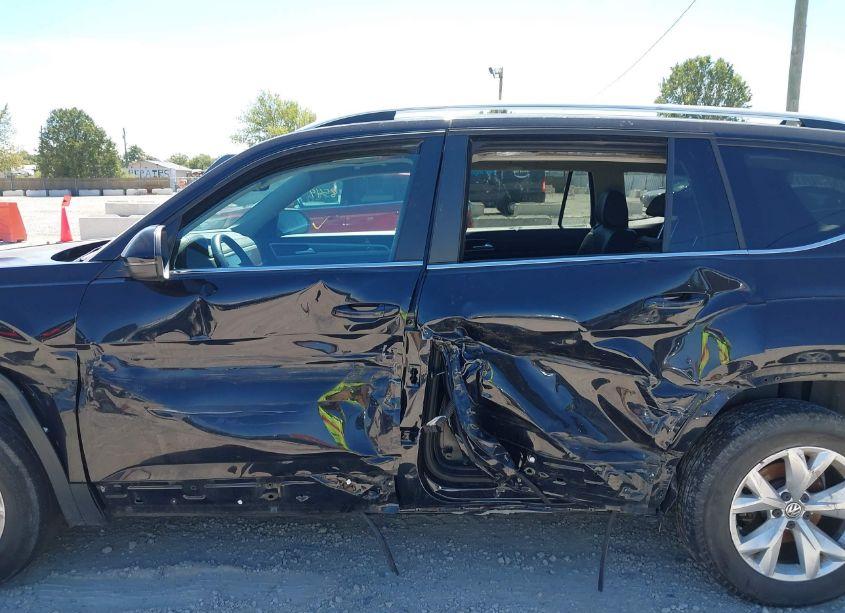 Photo 6 of 2018 Volkswagen Atlas 3.6L V6 SE/3.6L V6 SE W/TECHNOLOGY (VIN 1V2LR2CA7JC559028)