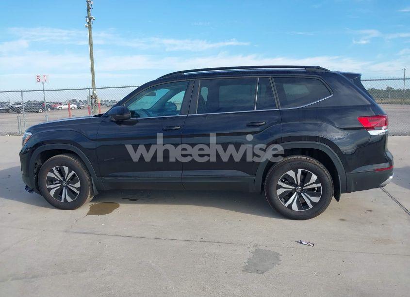 Photo 14 of 2024 Volkswagen Atlas 2.0T SE (VIN 1V2LR2CA7RC553936)