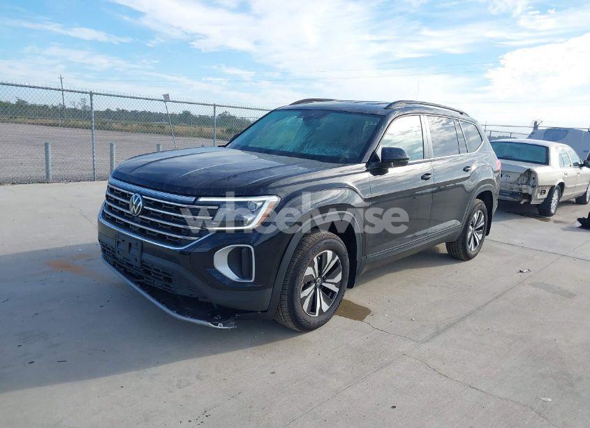 Photo 2 of 2024 Volkswagen Atlas 2.0T SE (VIN 1V2LR2CA7RC553936)