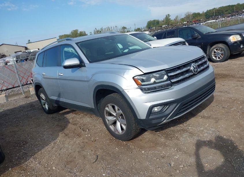 2018 Volkswagen Atlas 3.6L V6 SE/3.6L V6 SE W/TECHNOLOGY (VIN 1V2LR2CA9JC553201) main photo