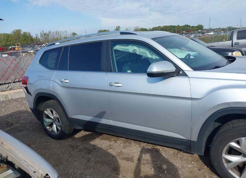 Photo 13 of 2018 Volkswagen Atlas 3.6L V6 SE/3.6L V6 SE W/TECHNOLOGY (VIN 1V2LR2CA9JC553201)