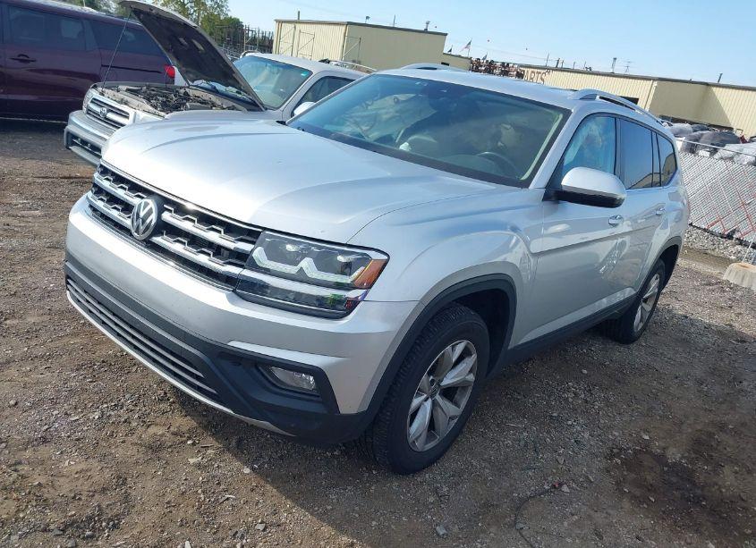 Photo 2 of 2018 Volkswagen Atlas 3.6L V6 SE/3.6L V6 SE W/TECHNOLOGY (VIN 1V2LR2CA9JC553201)