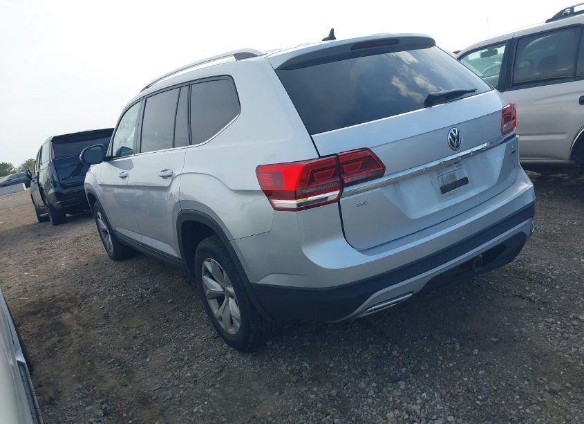 Photo 3 of 2018 Volkswagen Atlas 3.6L V6 SE/3.6L V6 SE W/TECHNOLOGY (VIN 1V2LR2CA9JC553201)