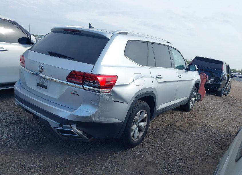 Photo 4 of 2018 Volkswagen Atlas 3.6L V6 SE/3.6L V6 SE W/TECHNOLOGY (VIN 1V2LR2CA9JC553201)