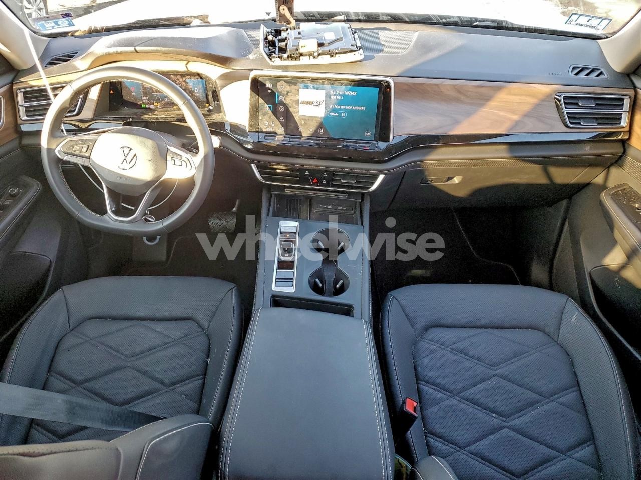 Photo 8 of 2025 VOLKSWAGEN ATLAS SE (VIN 1V2LR2CA9SC523925)