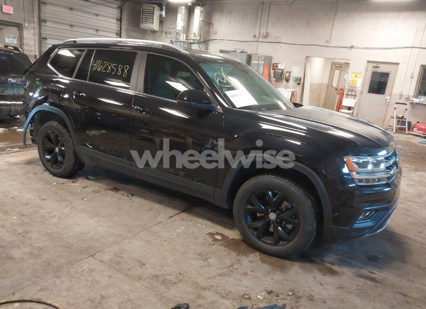 2019 Volkswagen Atlas 3.6L V6 SE (VIN 1V2LR2CAXKC599542) main photo