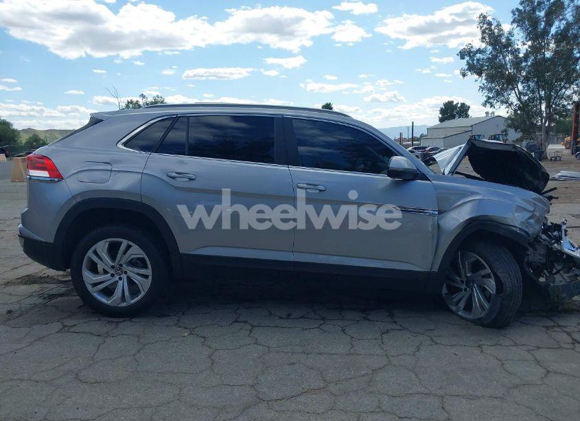 Photo 13 of 2020 Volkswagen Atlas CROSS SPORT 2.0T SEL/2.0T SEL PREMIUM/2.0T SEL PREMIUM R-LINE/2.0T SEL R-LINE (VIN 1V2MC2CA2LC205006)