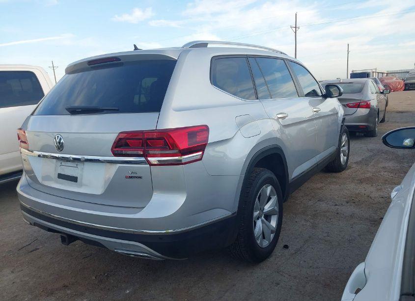 Photo 4 of 2018 Volkswagen Atlas 3.6L V6 SEL (VIN 1V2MR2CA1JC508399)