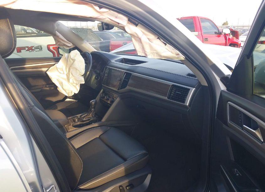 Photo 5 of 2018 Volkswagen Atlas 3.6L V6 SEL (VIN 1V2MR2CA1JC508399)