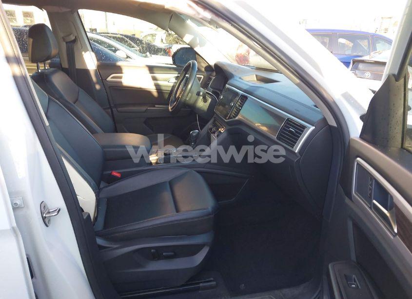 Photo 5 of 2019 Volkswagen Atlas 3.6L V6 SEL (VIN 1V2MR2CA2KC522314)