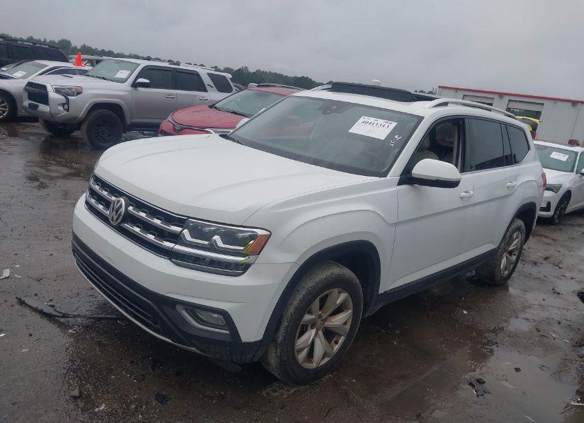 Photo 2 of 2018 Volkswagen Atlas 3.6L V6 SEL (VIN 1V2MR2CA3JC543929)